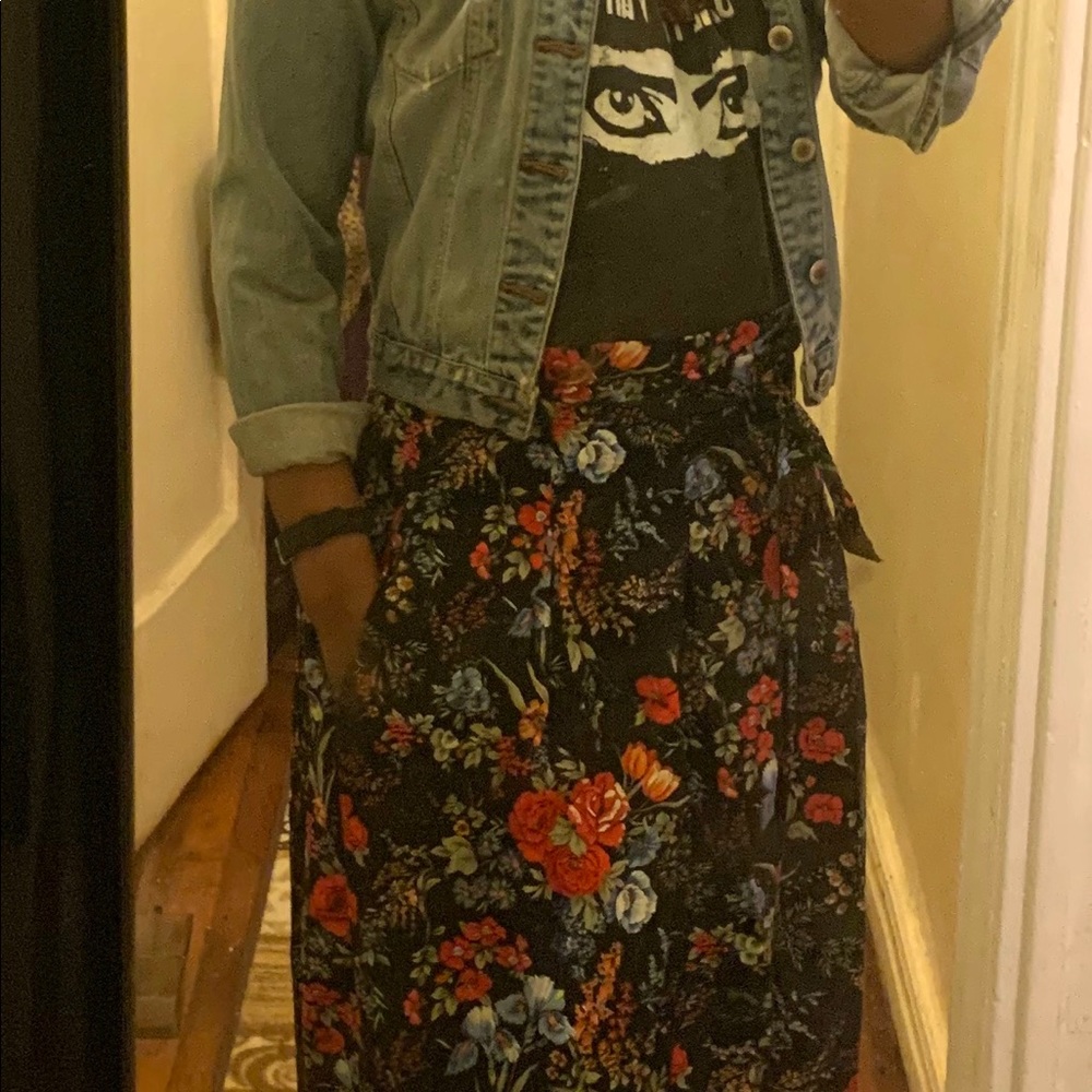 Floral skirt - Paper bag waist - fem - rocker -
